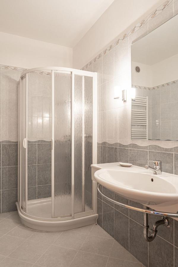 Hotel Gruenwald à Salorno Extérieur photo